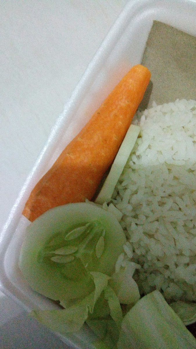 9. Dipikir Kelinci Apa!