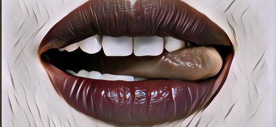 3 Rekomendasi Lip Serum yang Ampuh Mencerahkan Bibir, Bye Bye Bibir Gelap yang Mengganggu!