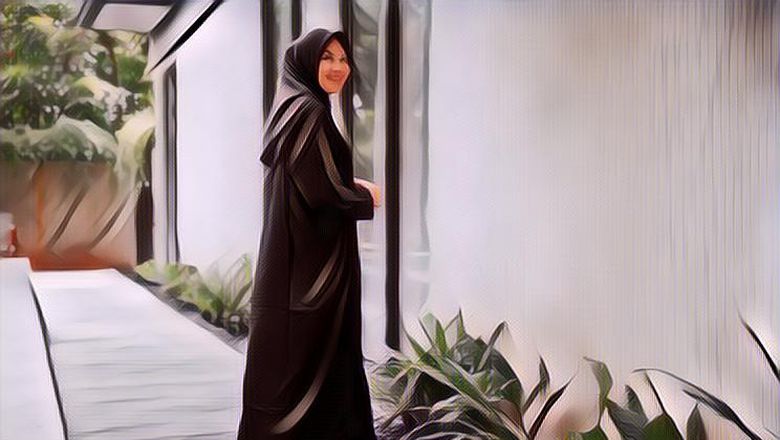 Mau Jadi Mantu Idaman? Cobain 9 Model Gamis yang Disukai Mertua Ini!