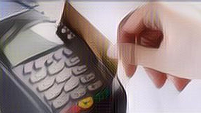 Ini 4 Alasan Kenapa Sebaiknya Kamu Tidak Pakai Kartu Kredit