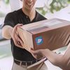 Lagi Antar Paket, Aksi Kurir Ini Seketika Bikin Ngakak