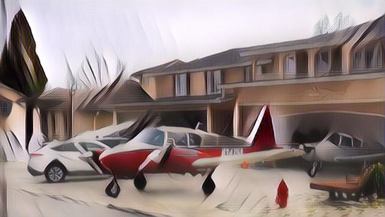 Ini Baru Perumahan Sultan, Tiap Rumah Punya Pesawat dan Hanggar Pribadi, Mewah Abis!