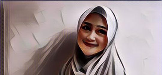 Enggak Usah Minder, Ini Nih Tips Hijab Untuk Wajah Bulat