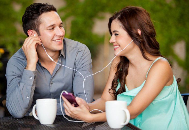 2. Tentang masa lalu kalian