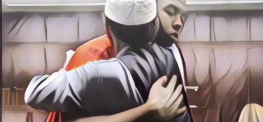 Luar Biasa! Seorang Muslim AS Ini Ikhlas Memaafkan dan Memeluk Pembunuh Anaknya di Persidangan