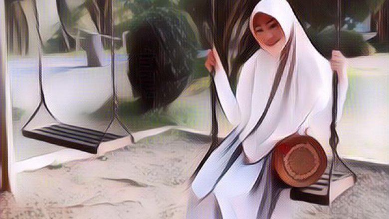 Nggak Berubah, Ini 8 Potret Sederhana Larissa Chou Sejak Muda Hingga Jadi Seorang Ibu