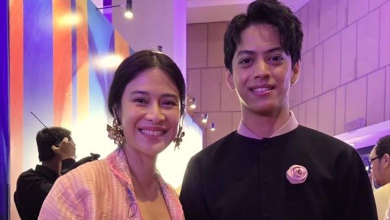 Reaksi Bahagia Dian Sastro Usai Nonton Film Rangga & Cinta