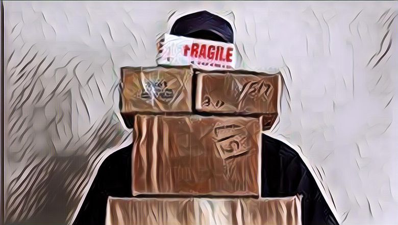 Kasihan, Kisah Kurir Kewalahan Jelang Lebaran Karena Paket yang Menumpuk Jelang Lebaran