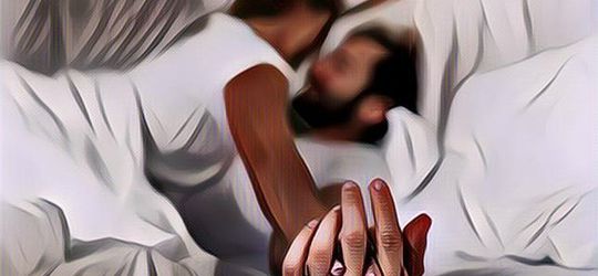 Viral! Istri Pajang Kasur Bekas Dipakai Suami Bercinta Sama Pelakor Di Depan Rumah, Gini Reaksi Anaknya