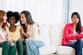 3. Dijauhi Banyak Orang