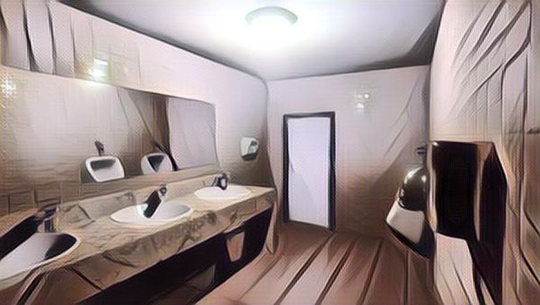 Viral Seorang Pengunjung Mal Mendengar Suara Aneh di Toilet, Serem!