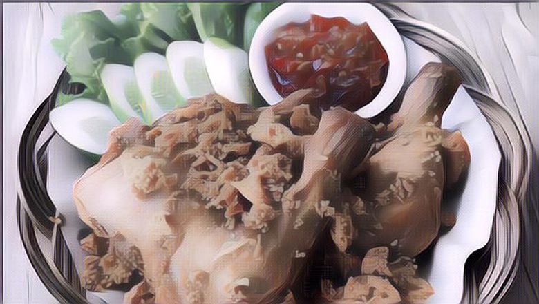 Orang Korea Takjub Cobain Sambel Dengan Ayam Goreng Kremes, Sebut Mirip Makanan Korea Ini