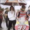 Bikin Adem Sirkuit MotoGP, Segini Gaji Umbrella Girl