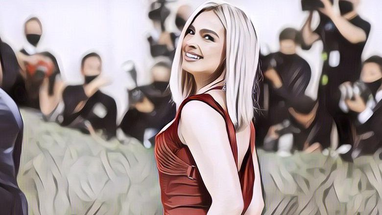 Artis TikTok Ini Disindir Netizen Karena Pinjam Baju Kourtney Kardashian Untuk MET Gala 2021