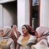 Heboh Pernikahan Adat Madura, Tampak Para Tamu Datang Pakai Perhiasan Emas Mentereng