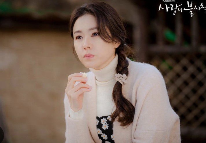 5. Kucir Kepang Ala Son Ye Jin
