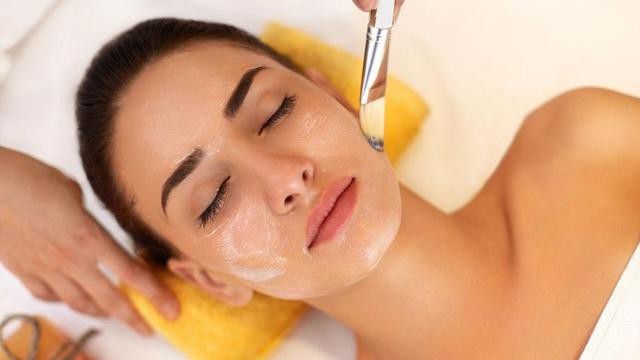 2. Putih Telur, Lemon, dan Madu