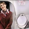 Pramugari Ini Ungkap Rahasia Tak Terduga di Toilet Pesawat, Bikin Mikir Dua Kali Kalau Ada 'Perlu' Nih!