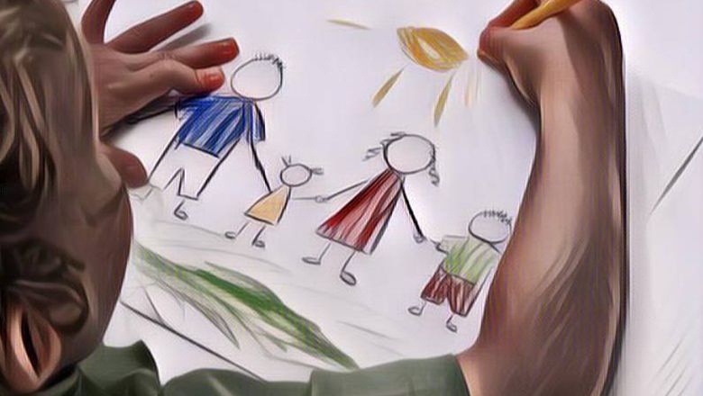 Duh Kocak! Seorang Guru Memamerkan Hasil Karya Siswanya yang Menggambar Dirinya