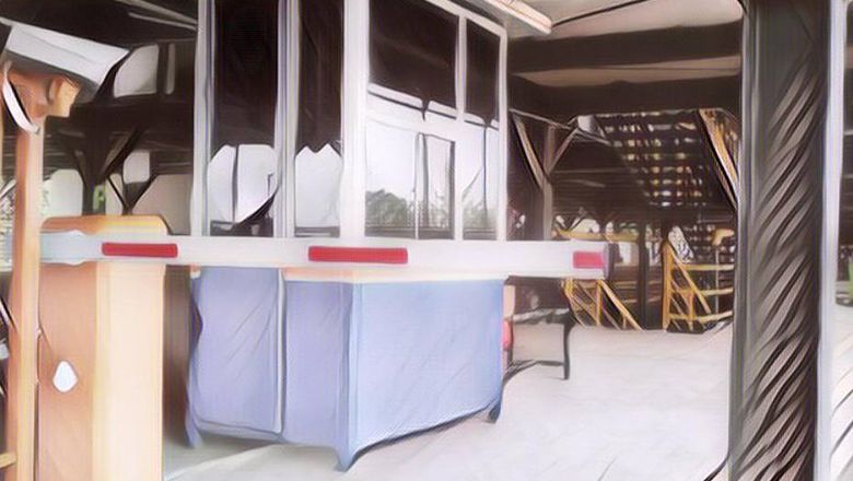 Gara-Gara Pakai Tenaga Manusia, Palang Parkir di Sebuah Mal Ini Bikin Ngakak