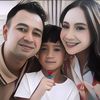 Raffi Ahmad Tenangkan Nagita Slavina Usai Rafathar Ditonjok Teman Sekolahnya