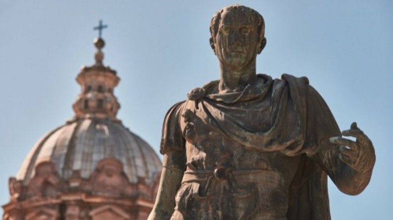 #1 Kisah penculikan Julius Caesar