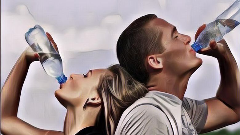 Gak Cuma Dilarang Dalam Islam, Ternyata 5 Bahaya Ini Bisa Terjadi Untuk Kesehatan Jika Minum Sambil Berdiri