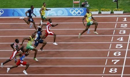 1. Lari Jarak Pendek