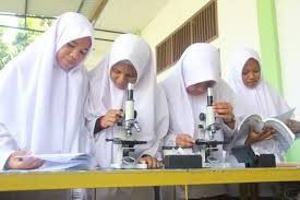 Kehidupan Anak Pesantren Modern