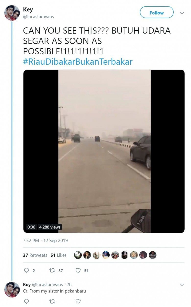 2. Suasana jalanan Riau dengan kabut asap