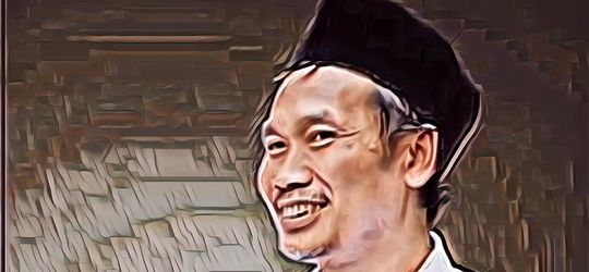 Kisah Hidup Gus Baha, Ulama Kesayangan Mbah Moen yang Terkenal Cerdas