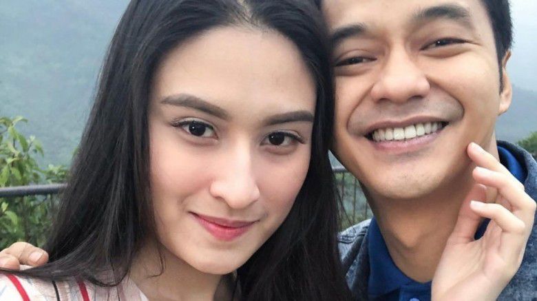 4. Angbeen Rishi yang berhasil meluluhkan hati Adly Fayruz juga punya darah campuran India, Tionghoa, Jawa, dan Jerman.