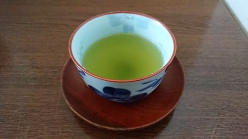 1. Minum Teh Hijau dan Teh Hitam