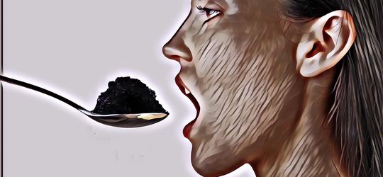 Penelitian: Memakan Tanah Bisa Turunkan Berat Badan, Masak Iya?