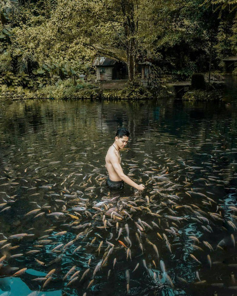 4. Senjoyo Spring Water