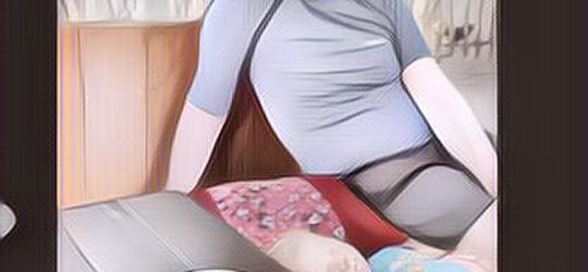 Waduh Bule Minum Air Kobokan Saat Makan di Warung