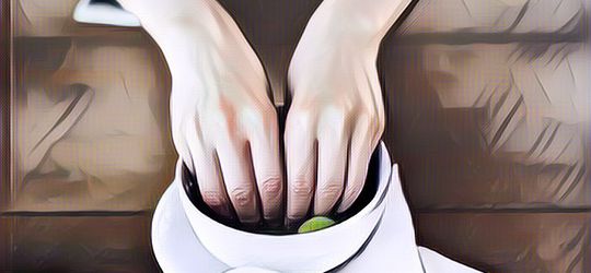 Waduh! Ada Bocah Minum Air Kobokan, Disangka Air Putih