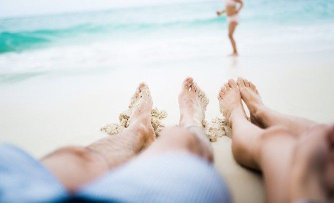 3. Realistis dan Romantis