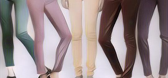 Cara Berpakaian Semi Formal untuk Wanita, Dengan Celana Berwarna Terang? Bisa!