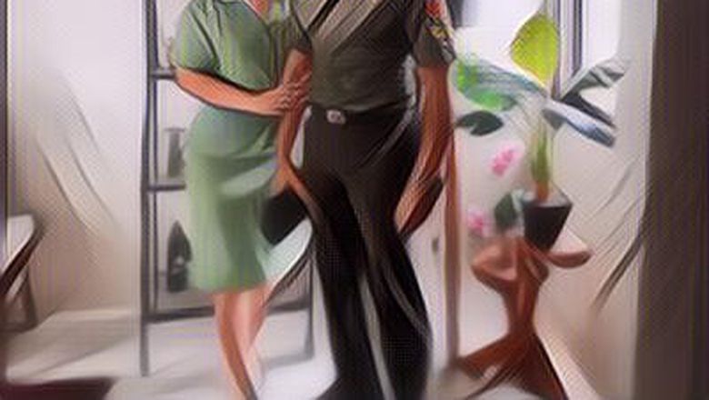 Calon Istri Aprilio Manganang Cantik dan Anggun Saat  Pakai Seragam Persit