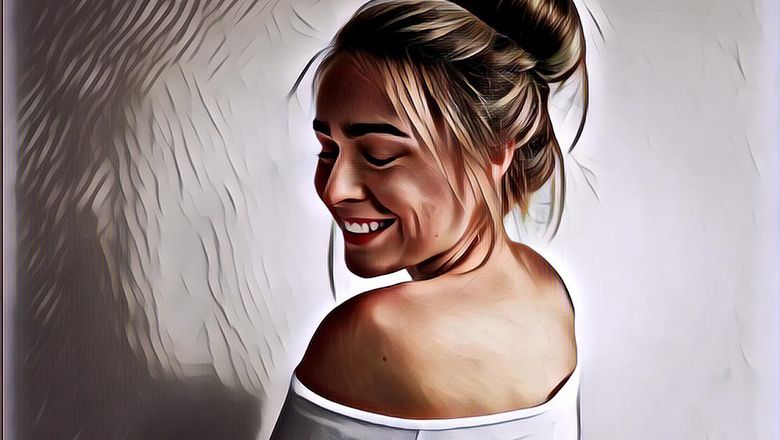 Viral Penampilan Wanita Pakai Sanggul Raksasa, Ribet Nggak Bisa Masuk Mobil Bikin Warganet Salfok