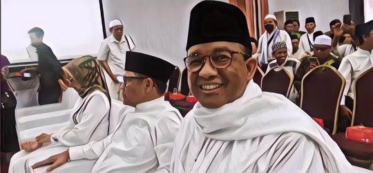 Anies Baswedan dan Gus Imin Bertemu di Makam Sunan Ampel, “AMIN” Langsung Berkumandang
