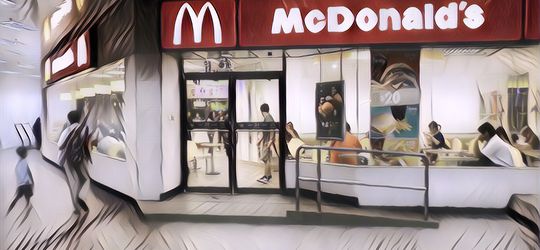 Kocak! Pesan McDonald’s Online, Eh Drivernya Langsung Datang dalam 10 Detik