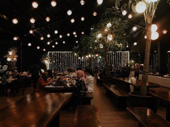 1. Skyline Bers View Resto