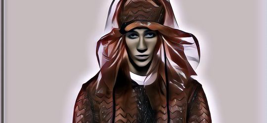 Bucket Hat dari Plastik Ini Oke Loh, Rp4 Jutaan Ajah