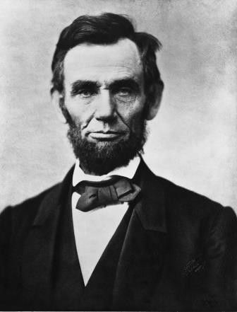 3. Arwah Presiden Abraham Lincoln Gentayangan