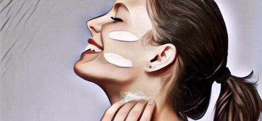 Sudah Pakai Makeup yang Ada SPF-nya, Apa Tetap Perlu Pakai Sunscreen?