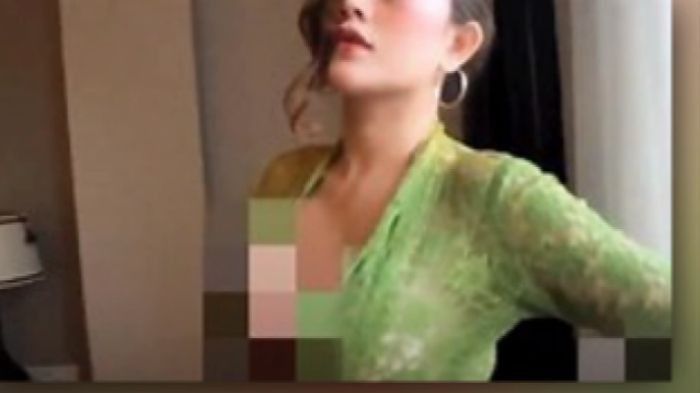 # Kerap Membuat Konten Dewasa