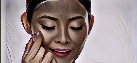 Ternyata Es Batu Bisa Membuat Riasan Lebih Tahan Lama, Lho