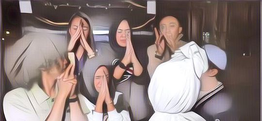 Profil Anggota Keluarga Risa Saraswati yang Tampil di Jurnal Risa